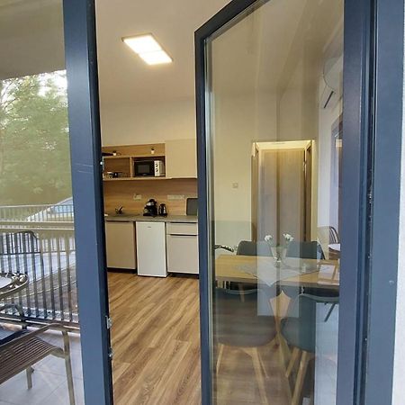 Csaladi Kikoeto Apartman Gyula Eksteriør bilde
