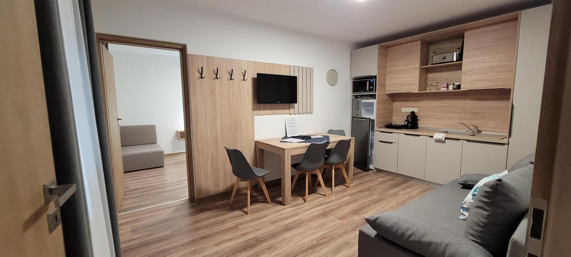 Csaladi Kikoeto Apartman Gyula Eksteriør bilde