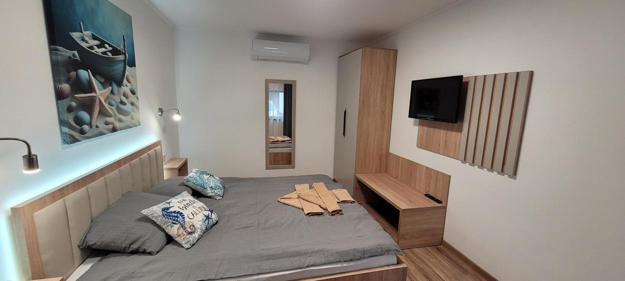 Csaladi Kikoeto Apartman Gyula Eksteriør bilde
