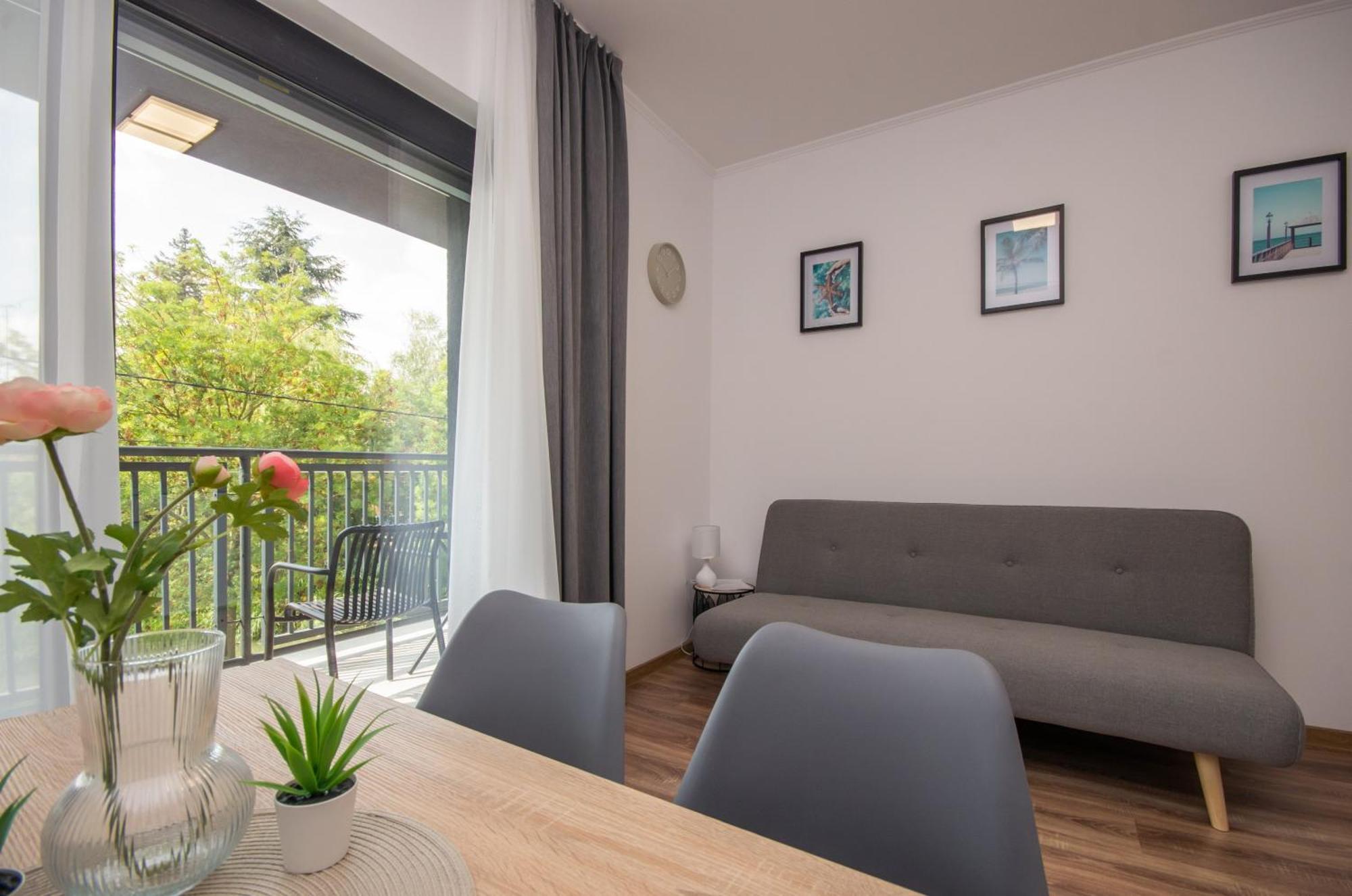 Csaladi Kikoeto Apartman Gyula Eksteriør bilde